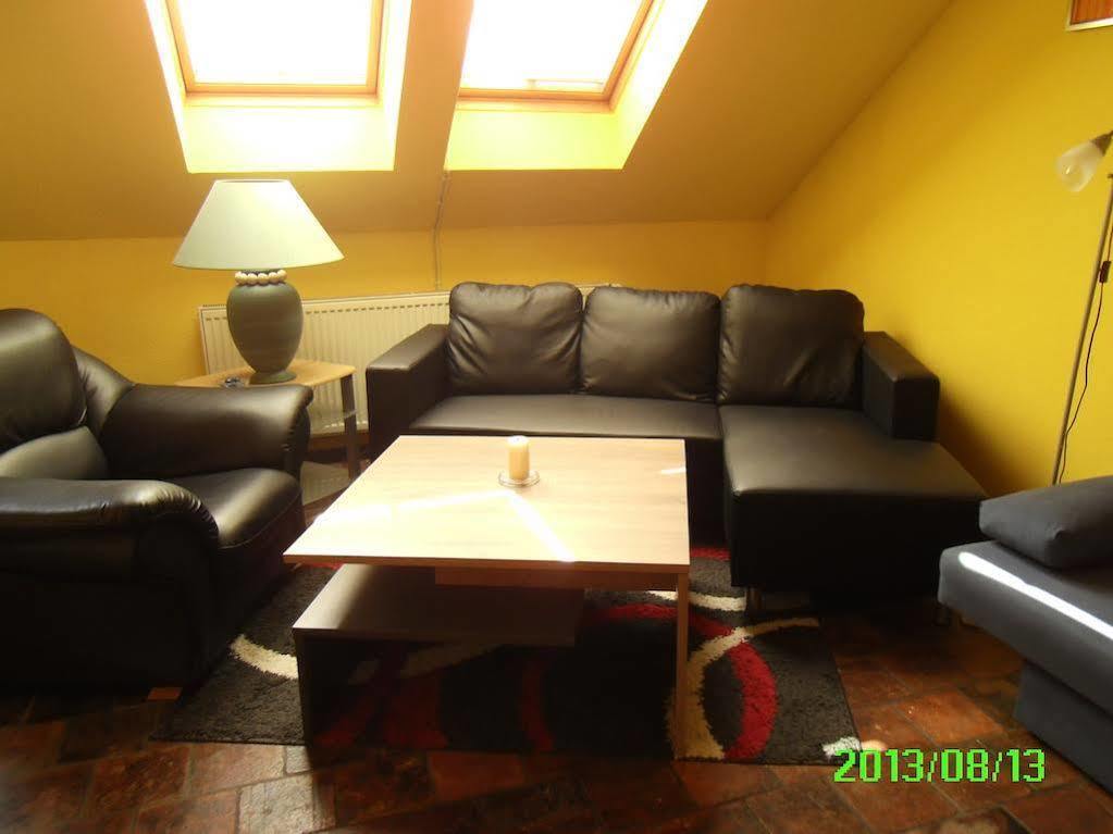 Apartament Smeralova *