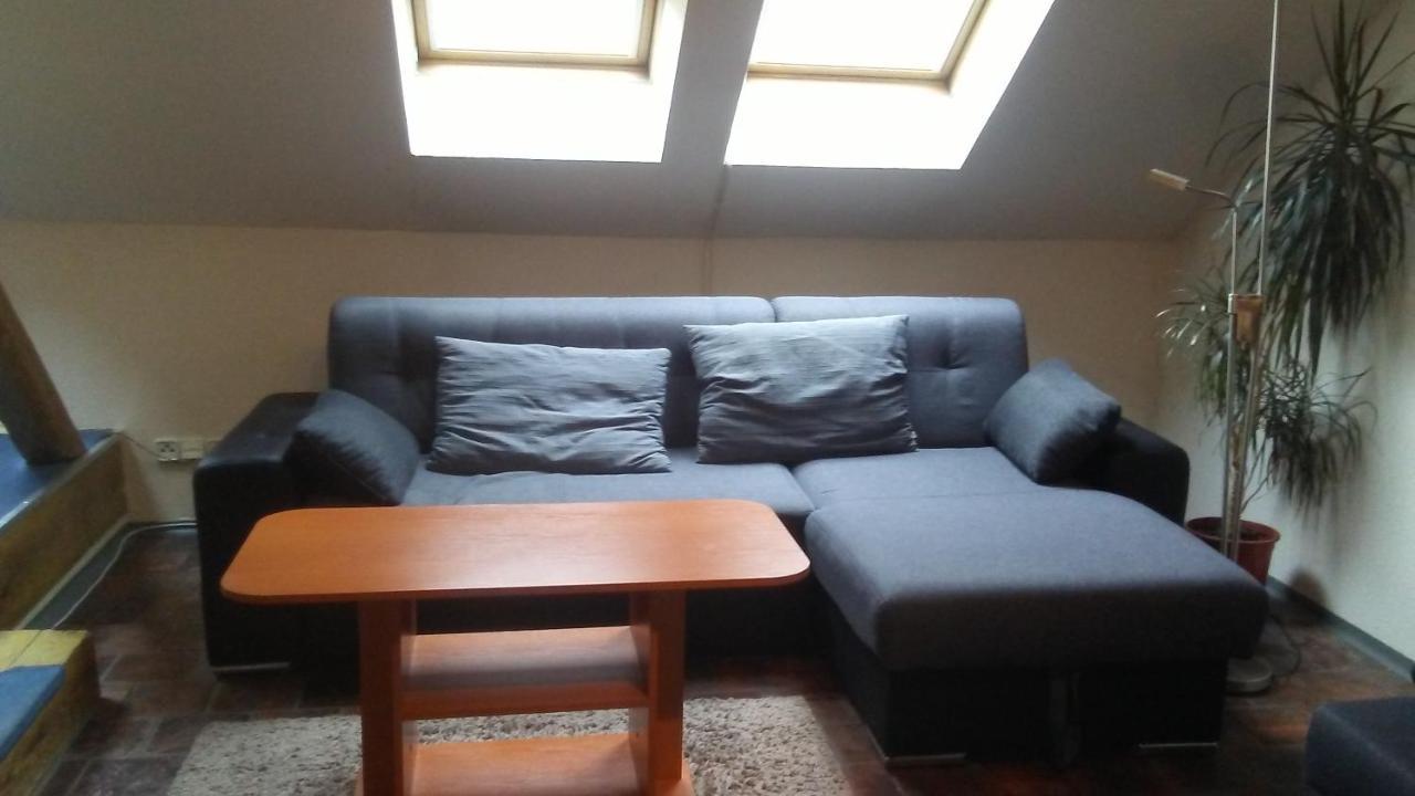 Smeralova Apartament *